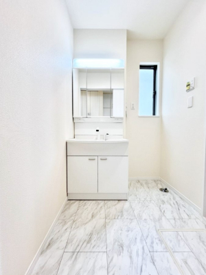 ʑEʏ@Ƃ̐ʃXy[XŒ̐gxxX[Y