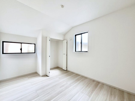 �q�������@�q�������ɂ��������߂Ȏ��[�X�y�[�X�����Ղ�̋���