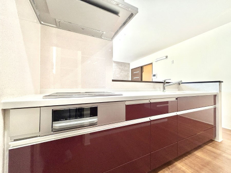 �L�b�`���@���������Ȃ���ł����Ƒ��Ƃ̉�b���y���߂�ΖʃL�b�`��