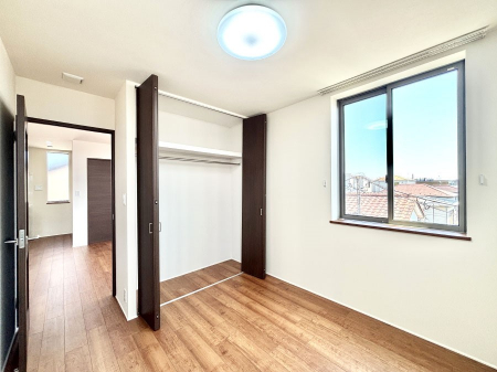 �q�������@�q�������ɂ��������߂Ȏ��[�X�y�[�X�����Ղ�̋���