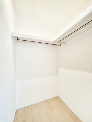 ̑@EH[NCN[[bgtŐԂLpł܂