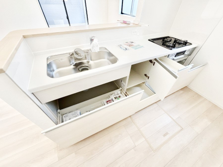 ̑ρ@[Xy[XՂILXƂƃXy[XŉƎNNI