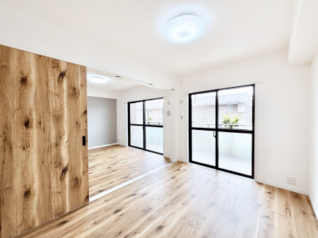 ̑ρ@rOאڂ̗m͊JărỎƂĂg܂