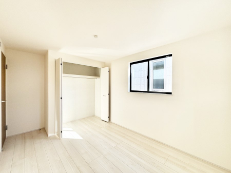 �Q���@�g���₷���`�Ńx�b�g��Ƌ�̒u�����ɂ����邱�Ƃ�����܂���B   