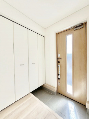 ց@KXXbg̓փhAɌ͂Ă܂