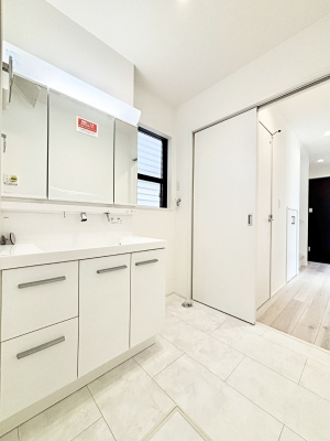 ʑEʏ@̂KԂłB̐gxxCǂg܂B 