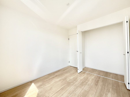 �Q���@�g���₷���`�Ńx�b�g��Ƌ�̒u�����ɂ����邱�Ƃ�����܂���B   