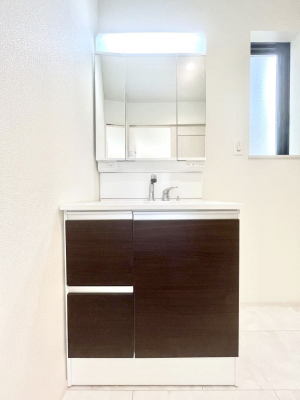 ʑEʏ@傫₷OʋŐʑ́AgȂ݃`FbN┧̂ɂ߂łB 