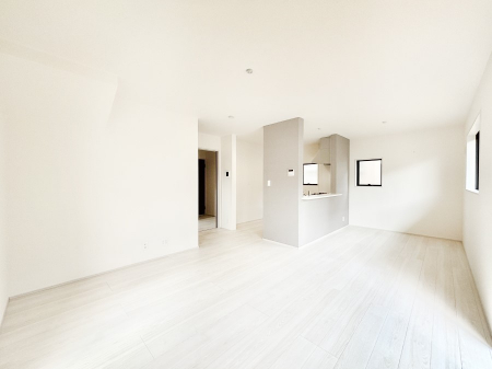 ̑ρ@Ƒ̏Ί炪RƐ܂ĂAȕ͋C̃_CjOɎdオĂ܂B