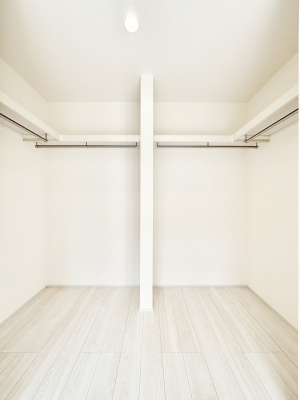 ̑@EH[NCN[[bgtŐԂLpł܂B