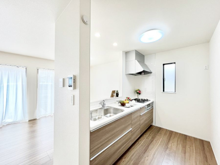 �L�b�`���@���������Ȃ��炲�Ƒ��Ƃ̉�b���y���߂�ΖʃJ�E���^�[�L�b�`��