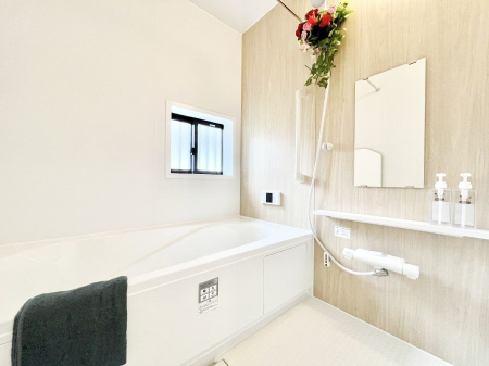 �����@����̔�������Ă���閾�邢�������̂���o�X���[��