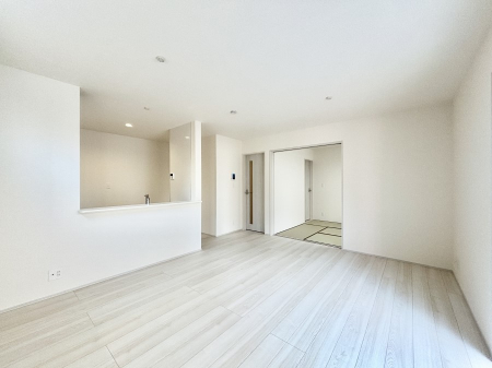 ���r���O�@�אڂ̘a�����J������΂���ɍL�X��Ԃ�  