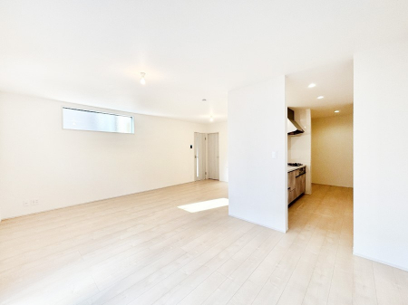 ���̑����ρ@���邢�z���������A�����̕��͋C�ɖ��������_�C�j���O�B   