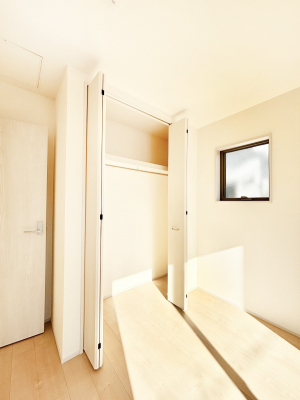 ���[�@�����Ղ�̎��[�X�y�[�X�ŉ��K�ɕ�点���� 