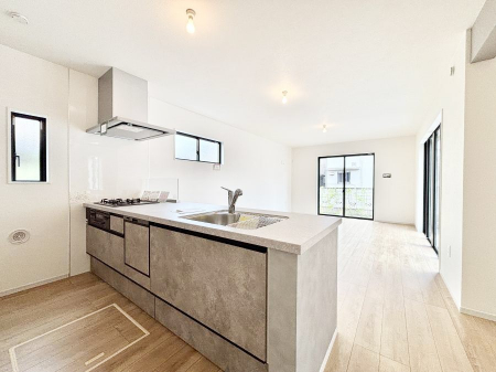 �L�b�`���@���������Ȃ��炲�Ƒ��Ƃ̉�b���y���߂�ΖʃJ�E���^�[�L�b�`��