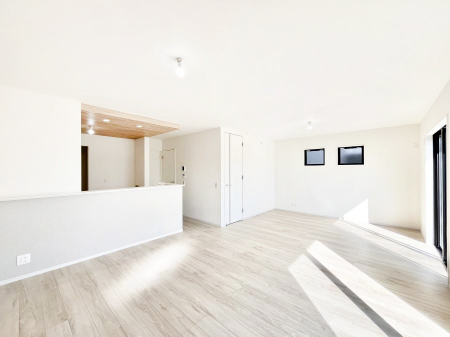 ���̑����ρ@�Ƒ������R�ƏW�܂�e���̃X�y�[�X�ɂȂ肻��