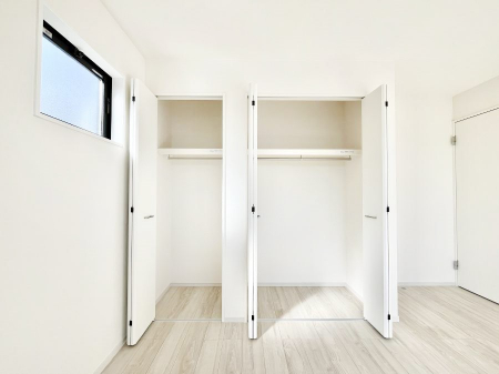 ���[�@�����Ղ�̎��[�X�y�[�X�ŉ��K�ɕ�点����