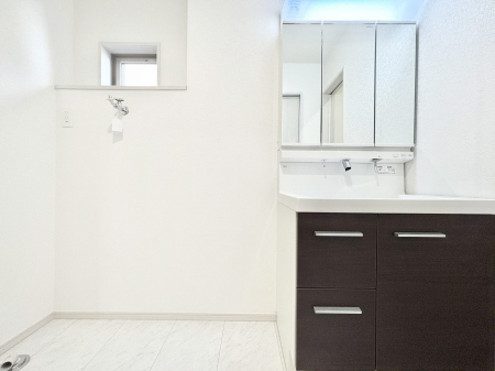 ���ʑ�E���ʏ��@���[�͂Ƌ@�\���ɗD�ꂽ���ʉ��ϑ�