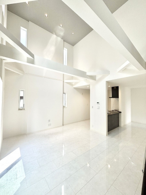 ̑ρ@Ƒ̏Ί炪RƐ܂ĂAȕ͋C̃_CjOɎdオĂ܂ 