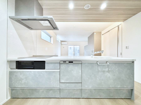 �L�b�`���@���r���O�����n����l�C�̃J�E���^�[�L�b�`���B �Ƒ��������Ȃ���Ǝ������邱�Ƃ��ł��܂��B