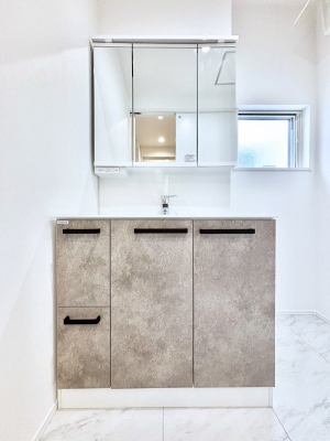 ���ʑ�E���ʏ��@�傫�����₷���O�ʋ��Ő�����������ʑ�́A�g�����Ȃ݃`�F�b�N�┧�̂������ɂ������߂ł��B 