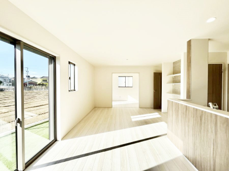 ���r���O�@�傫�ȑ����炽���Ղ�̗z���ƕ����������郊�r���O