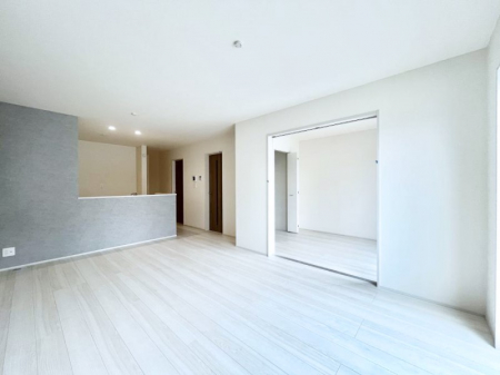 ���r���O�@�אڂ̗m�����J������΂���ɍL�X��ԂɁI  