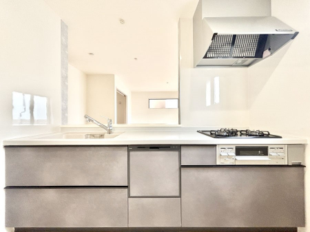 �L�b�`���@���������Ȃ���ł����Ƒ��Ƃ̉�b���y���߂�ΖʃL�b�`��