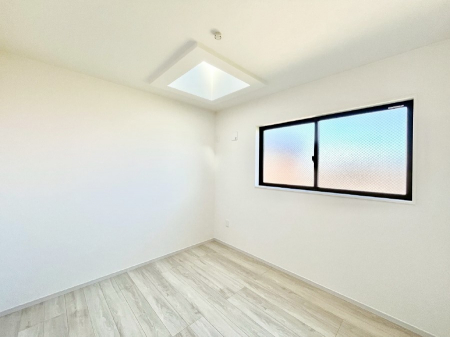 �Q���@�g�b�v���C�g�̂����m���B���R�̌���������Ė��邭�߂����܂��B