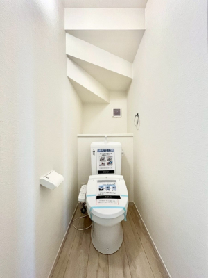 �g�C���@�g�C����1�K��2�K���ꂼ��ɔz�u����Ă��ĂƂĂ��֗��ł��B 