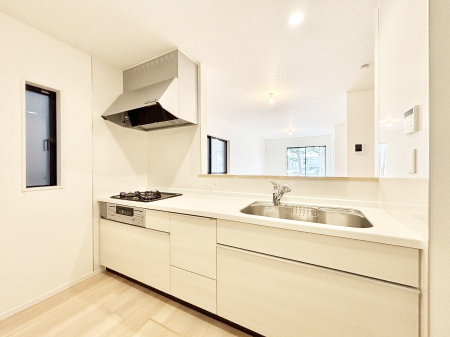 �L�b�`���@���������Ȃ��炲�Ƒ��Ƃ̉�b���y���߂�ΖʃJ�E���^�[�L�b�`��