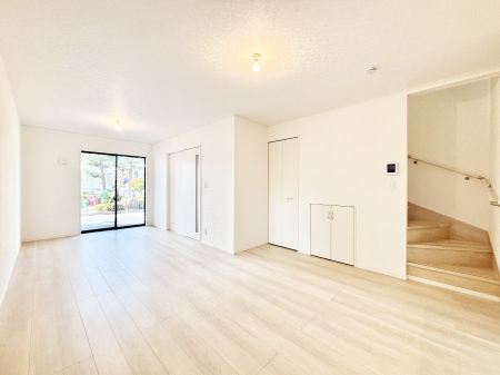 ���̑����ρ@�Ƒ������R�ƏW�܂�e���̃X�y�[�X�ɂȂ肻��