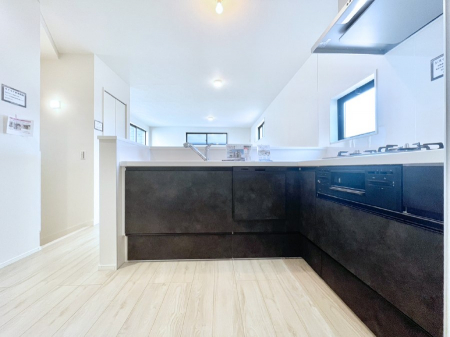 �L�b�`���@�������������I�ɁA�y�����I�V�X�e���L�b�`��  