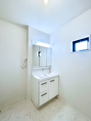 ���̑��@�������̂�����K��Ԃł��B�����̐g�x�x���C�����ǂ����g�������܂��B 