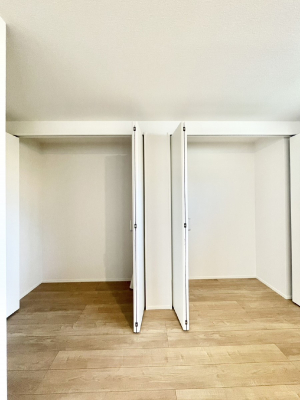 ���[�@�m���̃N���[�[�b�g�B���s��������̂Ō���̈ߗނ�����������܂�܂��B