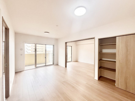 ���r���O�@�傫�ȑ����炽���Ղ�̗z���ƕ����������郊�r���O