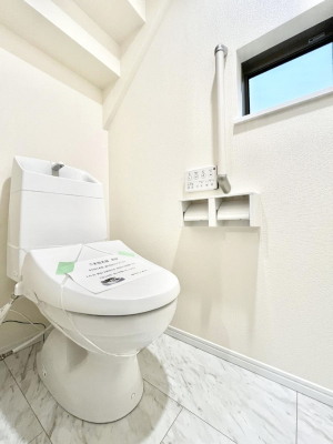 �g�C���@�g�C����1�K��2�K���ꂼ��ɔz�u����Ă��ĂƂĂ��֗��ł��B 