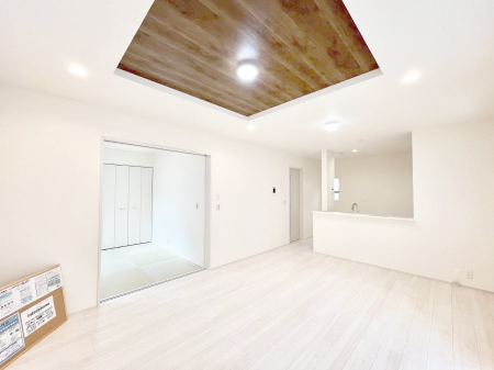 ���̑����ρ@�Ƒ������R�ƏW�܂�e���̃X�y�[�X�ɂȂ肻��