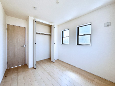 �q�������@�q�������ɂ��������߂Ȏ��[�X�y�[�X�����Ղ�̋���