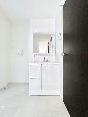 ʑEʏ@Ƃ̐ʃXy[XŒ̐gxxX[Y