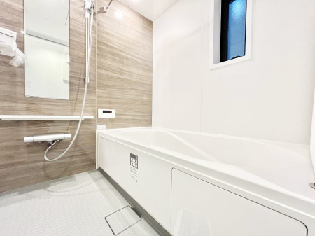 �����@����̔�������Ă���閾�邢�������̂���o�X���[��  