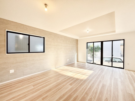 ���̑����ρ@�Ƒ��̏Ί炪���R�Ɛ��܂�Ă���A����ȕ��͋C�̃_�C�j���O�Ɏd�オ���Ă��܂��B