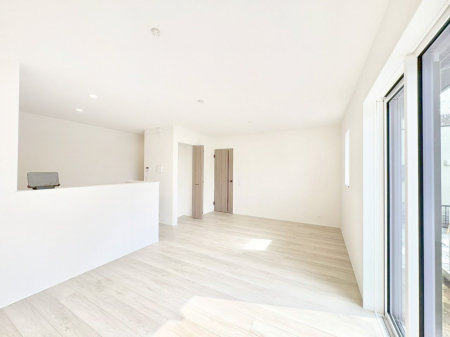 ���r���O�@�Ƒ��c���̎��Ԃ����������Ȃ��났�̃��r���O�_�C�j���O�B   