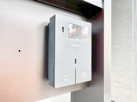 ���̑��@�s�u���j�^�[�t�C���^�[�z���ŃZ�L�����e�B�ʂɂ��z���I  