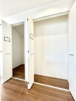 ̑ρ@rO[BɎ[ƕW܂LDKXbLЕtłˁB  