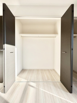 ���[�@�m���̃N���[�[�b�g�B���s��������̂Ō���̈ߗނ�����������܂�܂��B�@