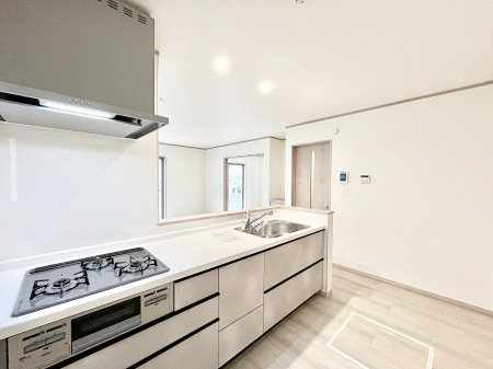 �L�b�`���@�J�E���^�[�z���Ɋy����������ׂ�B�����̂������������Ɣ��������Ȃ肻���ł��ˁB