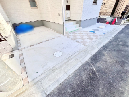 �@�����Ɍ������Ȃ����ԃX�y�[�X�B 