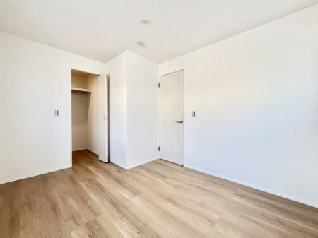 �q�������@�E�H�[�N�C���N���[�[�b�g�����邨�����B�G�߂��Ƃ̓���ւ����s�v�ŕ֗��ł��B 